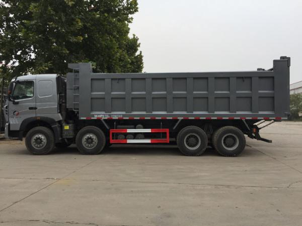 Tipper Dump Truck SINOTRUK HOWO A7 31 Tons For Construction ZZ3317N3567N1