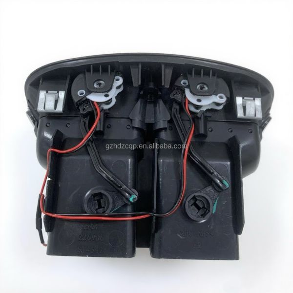 Car air Conditioner Vent A/C air Outlet Front air Outlet Center For Maserati Levante 2016-2019 OE 6700491010
