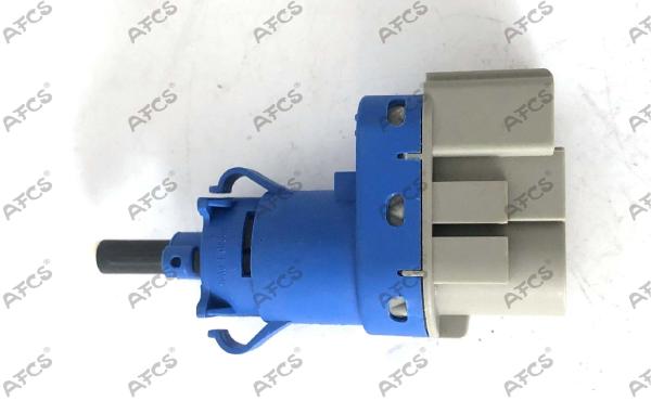6G5T-9G854-AA 8T4T9G854AA 1240755 Interruptor de luz de freio para Ford Focus Mazda