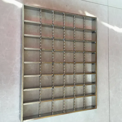 Polish Serrated Surface Standard Stainless Steel Bar Grating with Customizable Sizes for Industrial Use