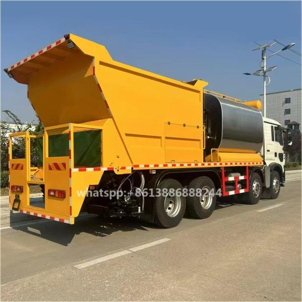 SINOTRUCK HOWO 24000L 6*2 étalonneur d'asphalte camion synchrone d'étanchéité du gravier atelier de soudage mobile