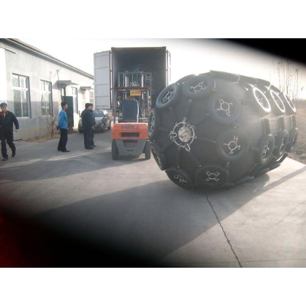 High Energy Absorption Pneumatic Marine Fender , Boat Dock Fenders And Bumpers
