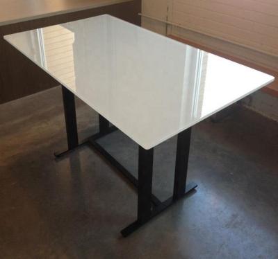 EN12150 Plataforma de mesa com tela de seda impressa certificada para decorações de sala de jantar e sala de estar