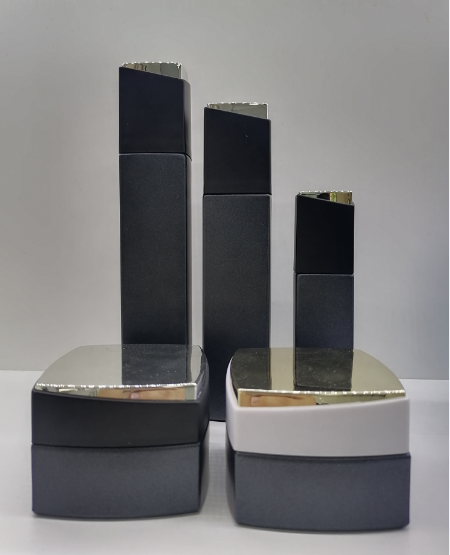 Набор черного Refillable стекла Matt косметический упаковывая для OEM опарника сливк заботы кожи человека