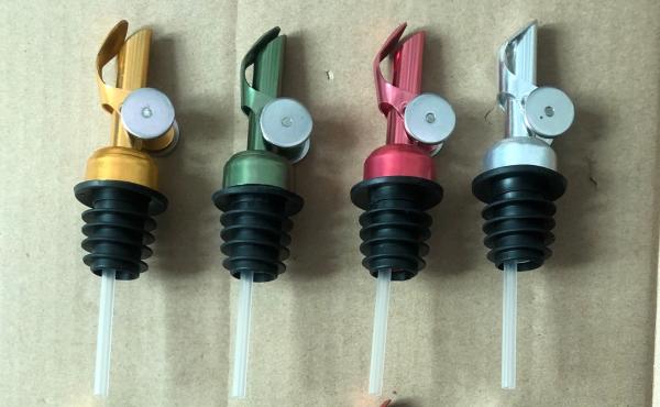 2022 Popular Weighted Pourer 12cm Self Closing Spout, 4 Colors Available Siver/Gold/Red/Green