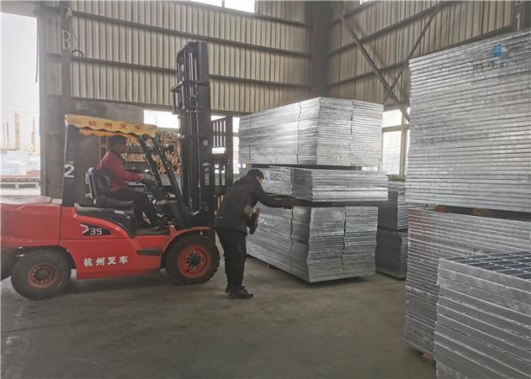 Hot Dip Galvanized Mild Steel Grating Platform Explosion Proof