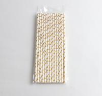 Des pailles en papier jumbo à rayures noires écologiques et jetables pour boire du thé à la bulle