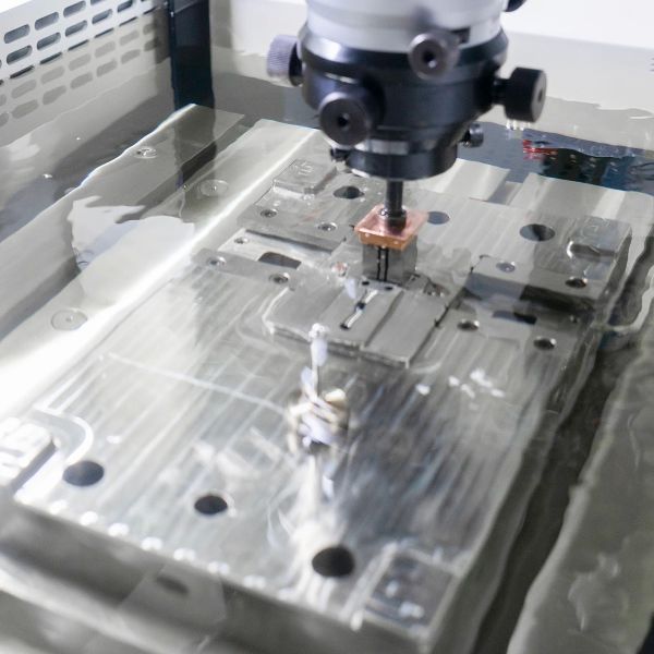 Molds Rapid Tooling Injection Molding Prototyping Services Using IGS Drawing Format For Precise And Product Development Solutions