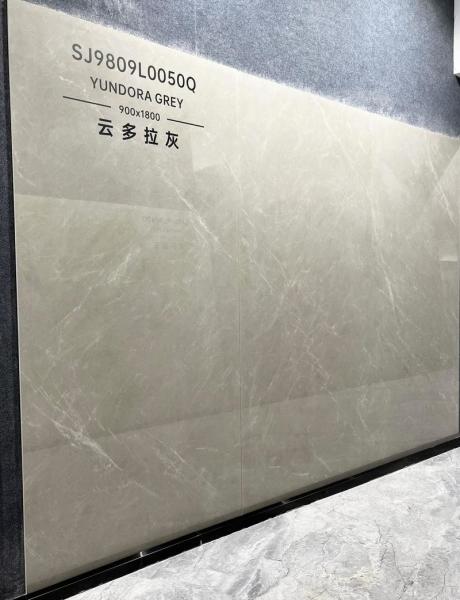 Polished Glazed Porcelain Tile 900x1800mm Light Gray Non-Slip