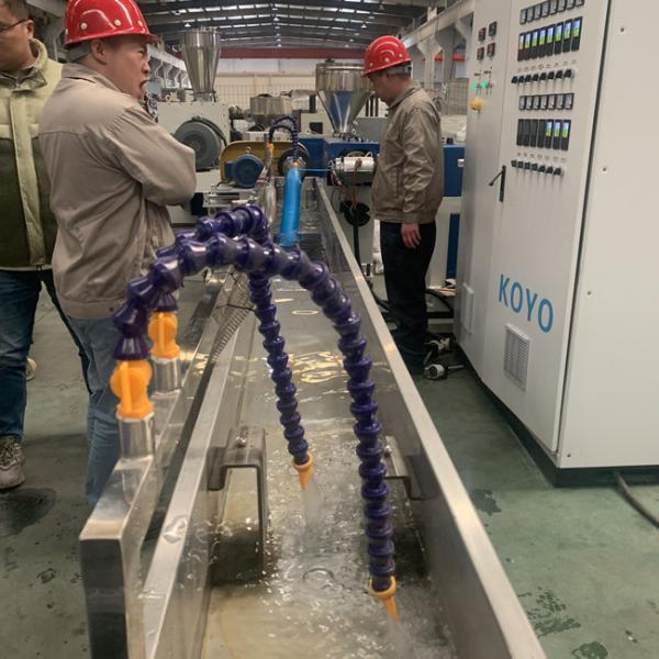 Линия штранг-прессования трубы PE машины шланга спирали мотора Сименс зерен PVC