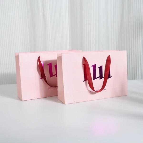 Custom Clothing Packaging Black Kraft Paper Bag with Logo and Recyclable Handle Types