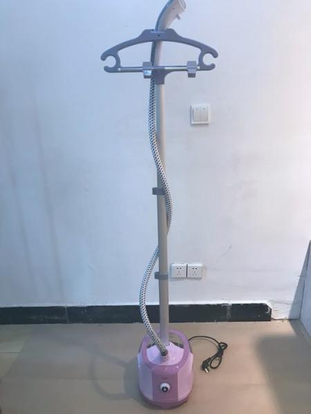 Light Purple Industrial Garment Steamer Safe Power Off Setting For Drapes