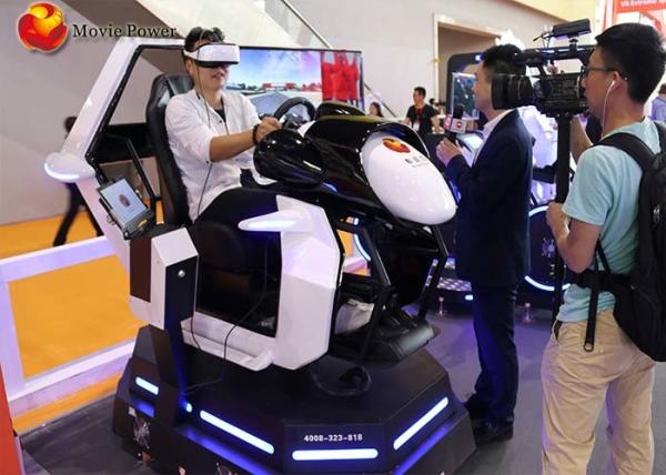 Experiência em linha interativa QUENTE do adulto das crianças do jogo dos esportes do simulador 9D das corridas de carros da condução de carro de VR 9D
