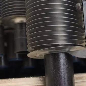 DELLOK Temperature Carbon Steel Fin Tubes Grooved Embedded Fin Tube 0.3-1.2mm Pressure 1.0MPa - 4.0MPa