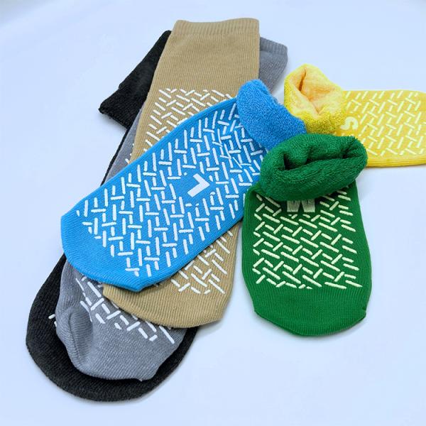 Wholesal Medical  Patient Slippers Non-Skid Anti-Skid Socks  with Customized
