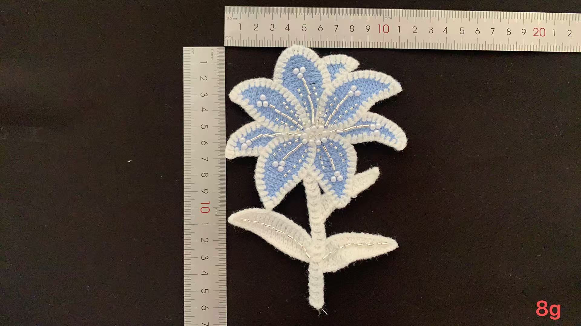 Machine Towel Embroidery Lily Patch, Beaded Floral Embroidered Applique for Clothing Decoration