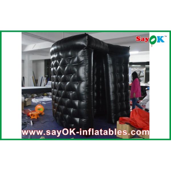 Prenda impermeable inflable portátil negra de la tienda del quiosco de la cabina de la foto de Digitaces