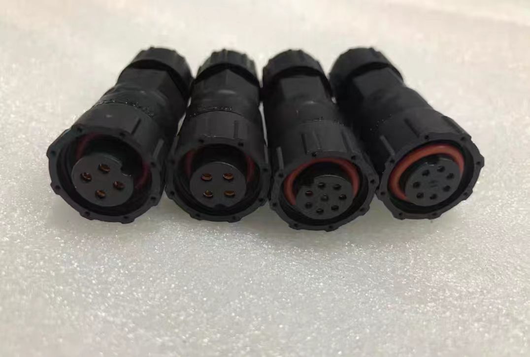 Original Estun 7-pin and 9-pin Servo Motor Connector with Silver and Gold Plated Contacts for Panel and Cable Mount