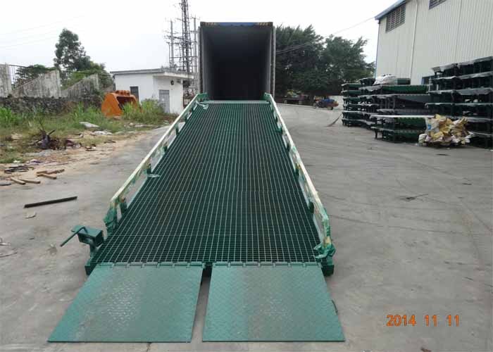 10 Ton Capacity Truck Lifting Mobile Yard Ramp with CE Certifiion