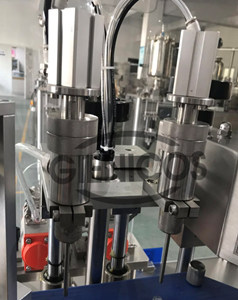 Емкость машины завалки 30ml бутылки маникюра управлением PLC 50BPM
