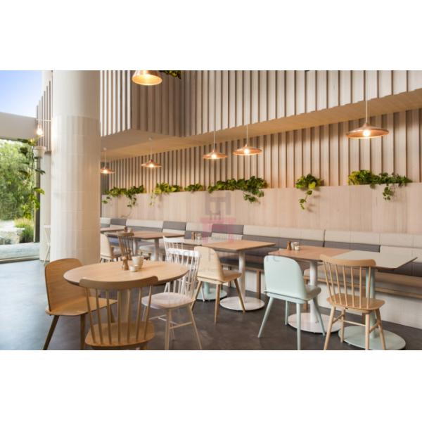 Ресторан задней части окна грецкого ореха деревянный предводительствует стул Виндзора американца твердой древесины