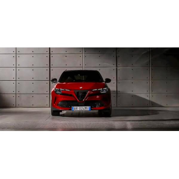 Предпродажа Самый спортивный компактный автомобиль Alfa Romeo Первый EV Milano с двумя вариантами привода 156ph&240ph WLTC 240 миль