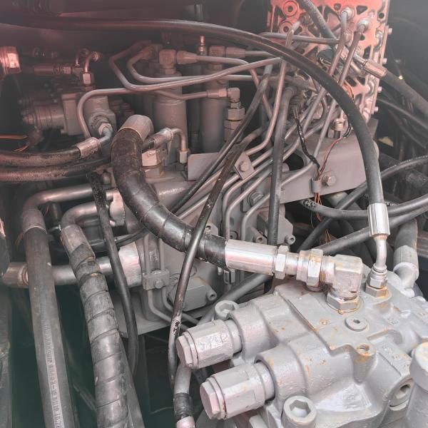 Machines de construction de 20 tonnes Excavateurs hydrauliques utilisés Hitachi ZX200-6 Creuseur 0,91m3