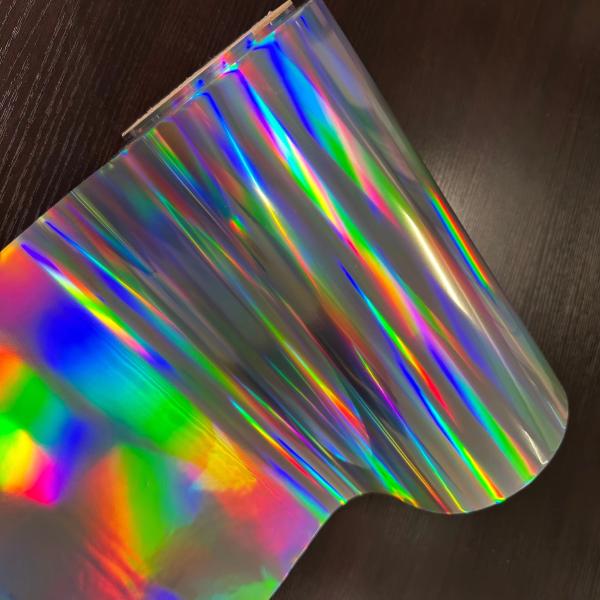 Película de laminación térmica PET holográfica metalizada con patrón de arcoíris para impresión de embalaje