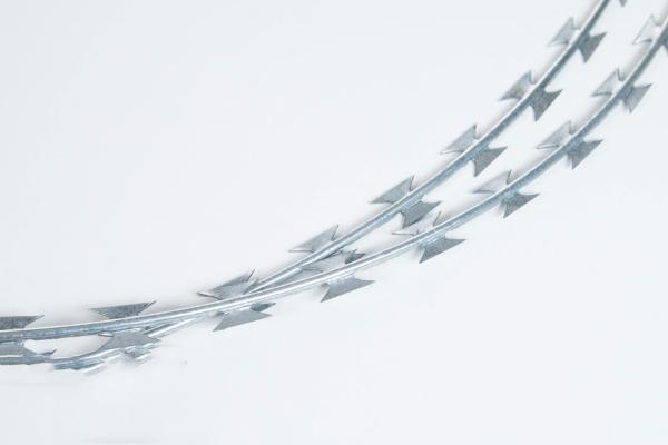 Gaiola galvanizada bebendo automática da galinha da camada de 2.8mm