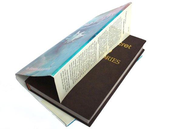 Imprimante faite sur commande de livre de livres à couverture dure d'annuaire d'école et services obligatoires en ligne