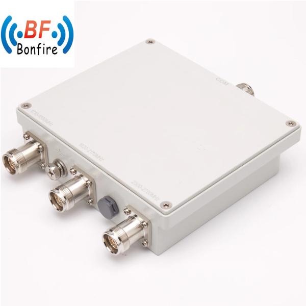 Combinador de baixa frequência de PIM de banda tripla para exterior Combinador de RF 698-960 1710-2170 2300-2700MHz IP65