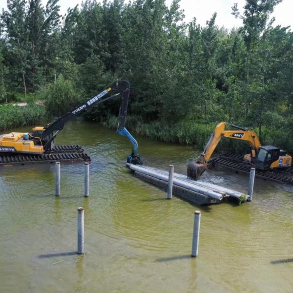 Customizable Pontoon Amphibious Excavator Undercarriage For 5-30 Ton Swamp