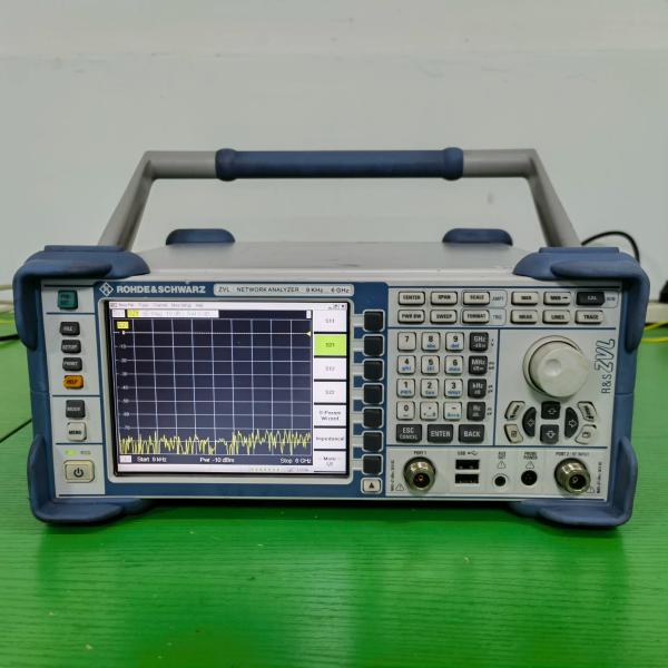 Rohde & Schwarz ZVL6 VNA  6 GHz Portable Vector Network Analyzer