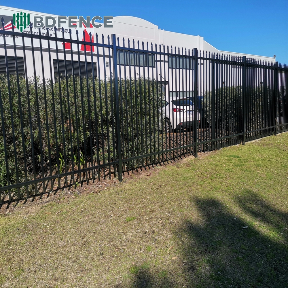 Galvanized Steel Wrought Iron Fence Panels Yellow Tubular Metal Protective Eco-Friendly 3D Modeling