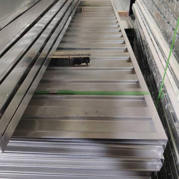 Clip on Corrugated Cable Tray 50mm-500mm Load Capacity 20-100kg/M Silvery