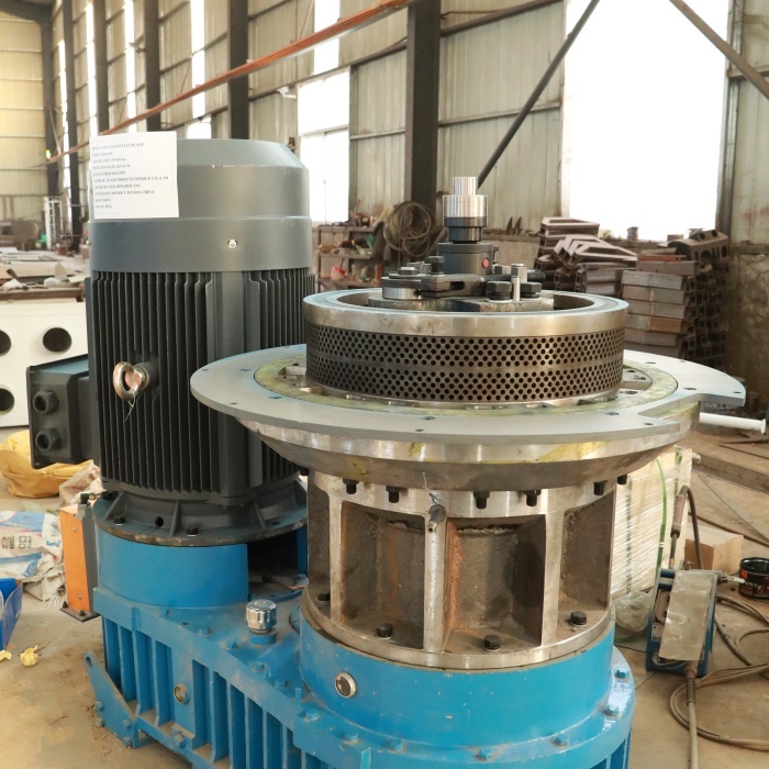 Опилк биомассы деревянная делая машиной вертикальное кольцо умирает мельница лепешки с сертификатом CE