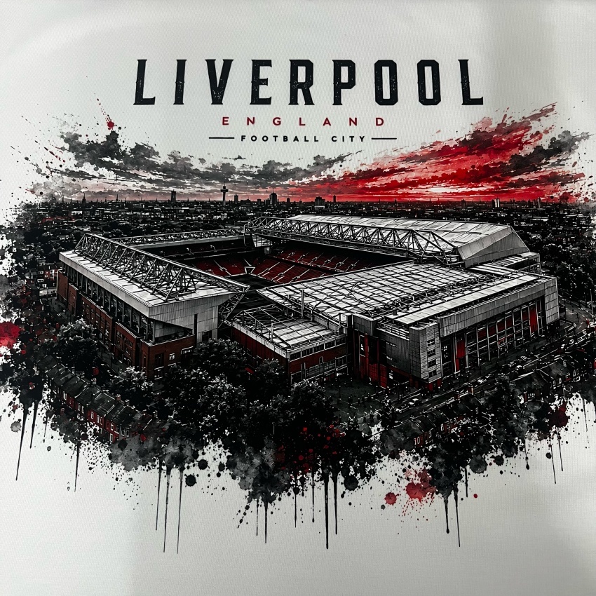 Ultimate Fan apparel T-shirt 