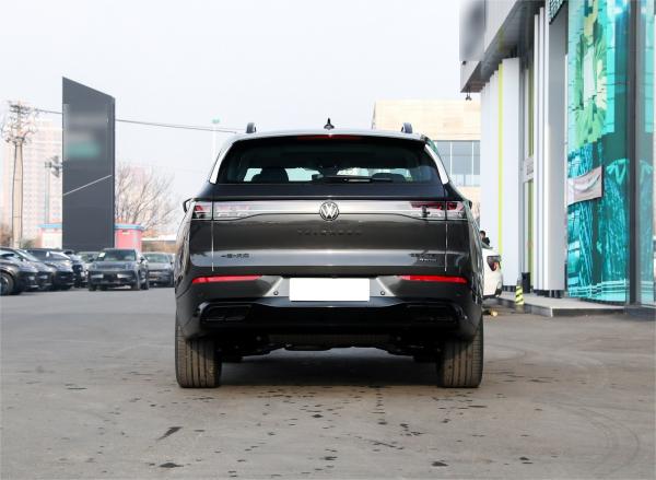 Large Space 2024 VW Tavendor 380TSI R-Line 4WD SUV With Electric Copilot Seat Adjustment