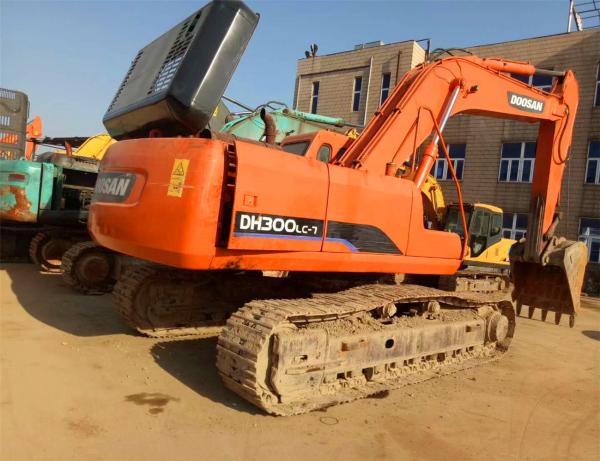                  Doosan Hydraulic Exavator Dh300, Komatsu Excavator PC300, Caterpillar 330b on Sale             