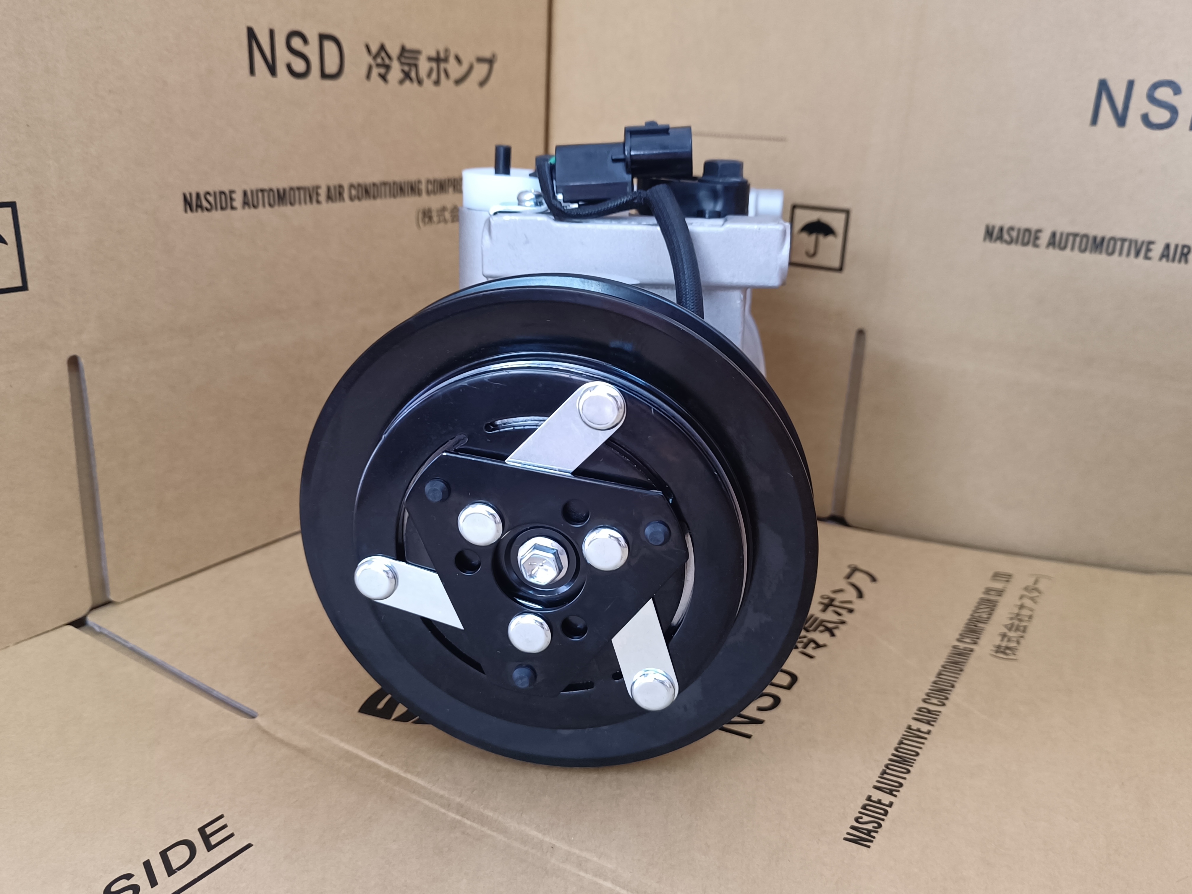 Auto AC Conditioning Compressor For Hyundai Kia mini bus 9925058120 SP20 12V/24V