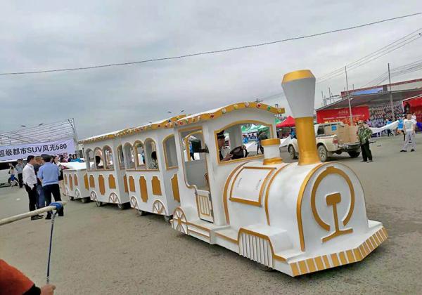 Commercial Square Ride On Trains For Adults Four - Wheel Steering System