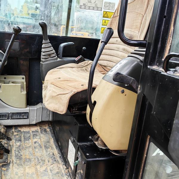 Used Caterpillar 305.5E Excavator 0.22m³ Bucket Capacity 78L Fuel Tank Capacity 34kw Rated Power