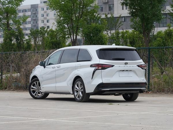 Toyota INNOVA Cars Left Hand Drive Mini For Sale Europe Hybrid And Petrol Cars