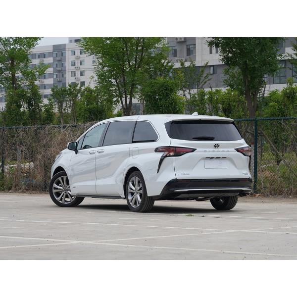 Toyota INNOVA Coches con manejo a mano izquierda Mini Venta Europa Coches híbridos y de gasolina