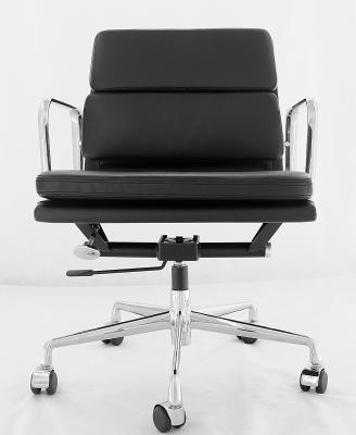 PU Mute Castor Soft Pad Office Chair Size 58 * 65 * 82-90 Cm With Lock Function