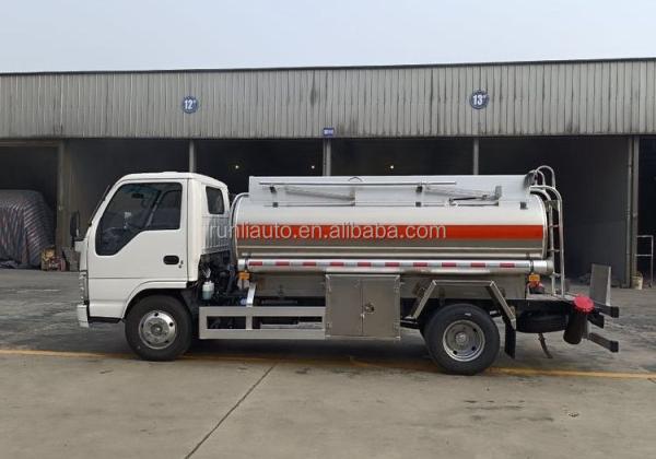 ISUZU 10000L Fuel Bowser Tanker Truck