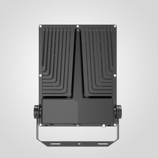 120-277VAC 公称電圧 50W LED フラッドライト、120° ビーム角、定電流ドライバ付き
