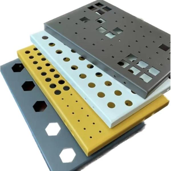 Paneles acústicos perforados de aluminio con diseño personalizado para techos de centros comerciales