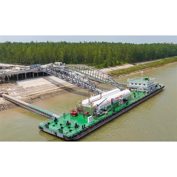 Double tank marine bunkering skid