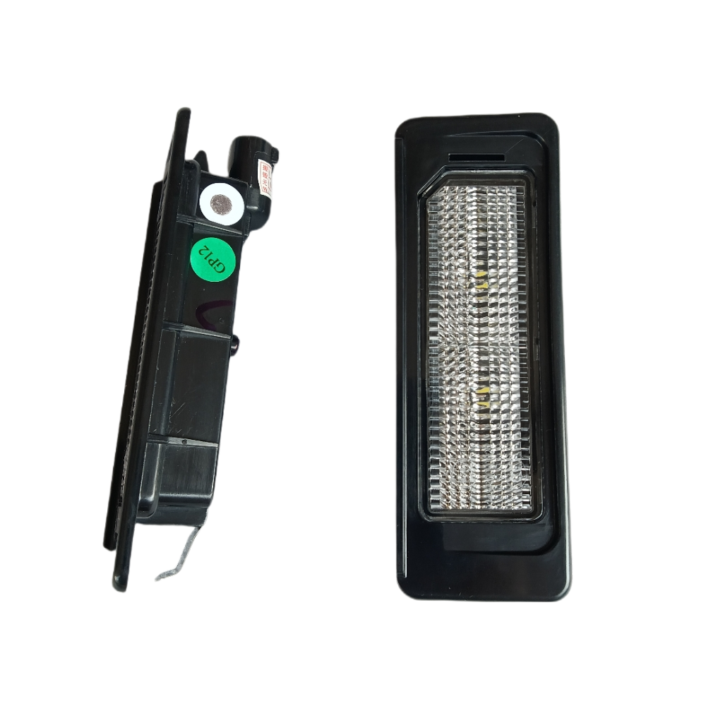 7320001DC1New Arrival Rear License Plate Lights for Xpeng Motors G3 G9 P7 P7I Car Modification Accessories Light Bulb